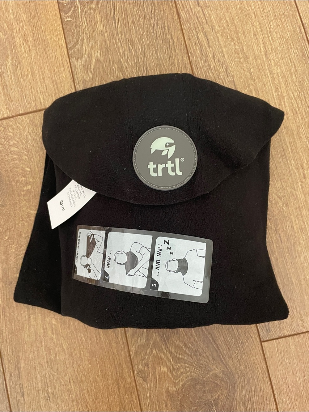 NWT Adult size trtl Travel Pillow in Black